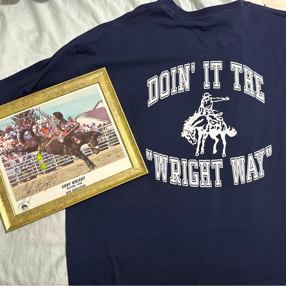 Cody Wright 2x World Champion Saddle Bronc Rider Autographed Picture & XL tshirt - Picture 1 of 5